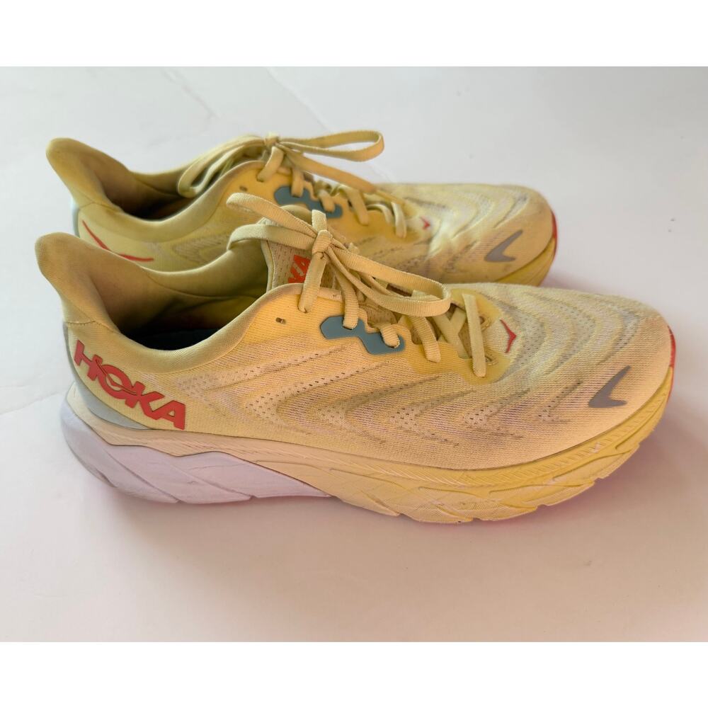 Women's HOKA One Tennis Shoes Sneakers Athletic  9.5 YE:LLOW Arahi - Picture 5 of 5